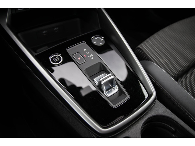 Audi A3 Sportback 40 TFSI e PHEV S Edition S-line 204pk S-Tronic! 1e|DLR|Panoramadak|Virtual Cockpit|Kuipstoelen|LED Matrix|Black
