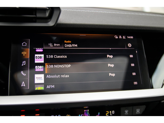 Audi A3 Sportback 40 TFSI e PHEV S Edition S-line 204pk S-Tronic! 1e|DLR|Panoramadak|Virtual Cockpit|Kuipstoelen|LED Matrix|Black