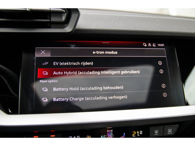Audi A3 Sportback 40 TFSI e PHEV S Edition S-line 204pk S-Tronic! 1e|DLR|Panoramadak|Virtual Cockpit|Kuipstoelen|LED Matrix|Black