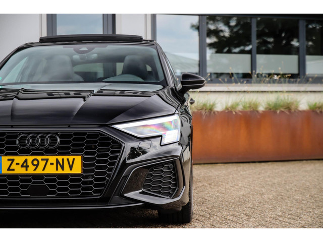 Audi A3 Sportback 40 TFSI e PHEV S Edition S-line 204pk S-Tronic! 1e|DLR|Panoramadak|Virtual Cockpit|Kuipstoelen|LED Matrix|Black