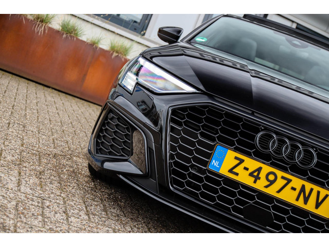 Audi A3 Sportback 40 TFSI e PHEV S Edition S-line 204pk S-Tronic! 1e|DLR|Panoramadak|Virtual Cockpit|Kuipstoelen|LED Matrix|Black