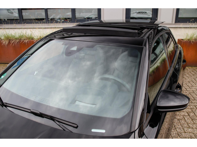 Audi A3 Sportback 40 TFSI e PHEV S Edition S-line 204pk S-Tronic! 1e|DLR|Panoramadak|Virtual Cockpit|Kuipstoelen|LED Matrix|Black