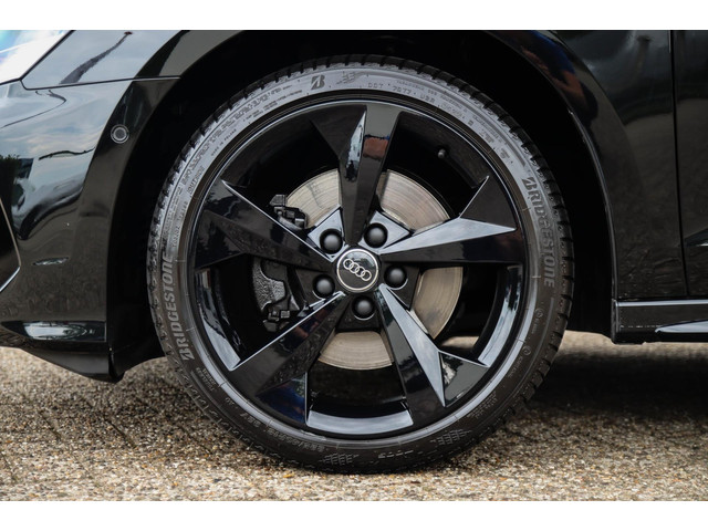 Audi A3 Sportback 40 TFSI e PHEV S Edition S-line 204pk S-Tronic! 1e|DLR|Panoramadak|Virtual Cockpit|Kuipstoelen|LED Matrix|Black