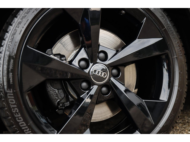 Audi A3 Sportback 40 TFSI e PHEV S Edition S-line 204pk S-Tronic! 1e|DLR|Panoramadak|Virtual Cockpit|Kuipstoelen|LED Matrix|Black