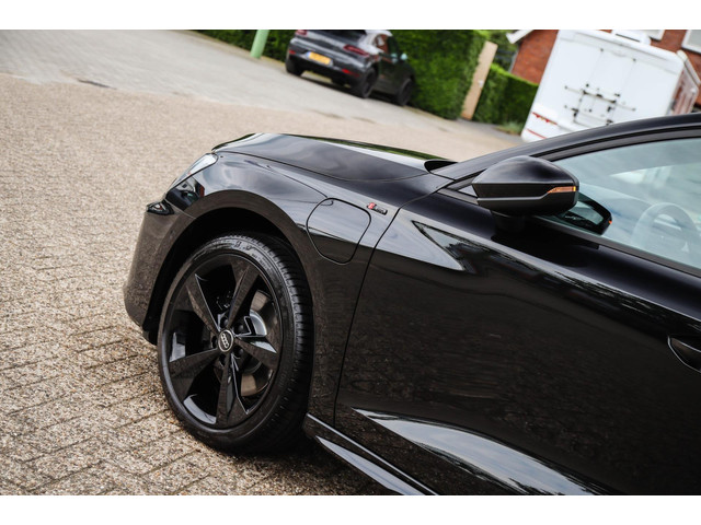 Audi A3 Sportback 40 TFSI e PHEV S Edition S-line 204pk S-Tronic! 1e|DLR|Panoramadak|Virtual Cockpit|Kuipstoelen|LED Matrix|Black