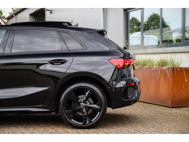 Audi A3 Sportback 40 TFSI e PHEV S Edition S-line 204pk S-Tronic! 1e|DLR|Panoramadak|Virtual Cockpit|Kuipstoelen|LED Matrix|Black