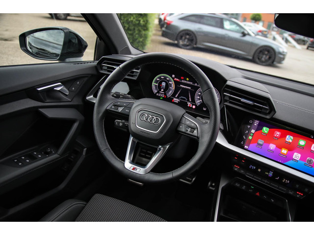 Audi A3 Sportback 40 TFSI e PHEV S Edition S-line 204pk S-Tronic! 1e|DLR|Panoramadak|Virtual Cockpit|Kuipstoelen|LED Matrix|Black