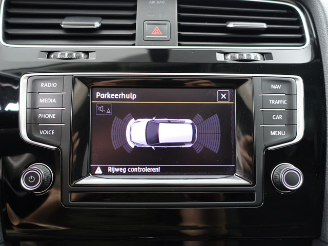 Volkswagen Golf 1.4 TSI ACT Highline+ Panoramadak, Park Assist, Sport Interieur, Cruise, Clima