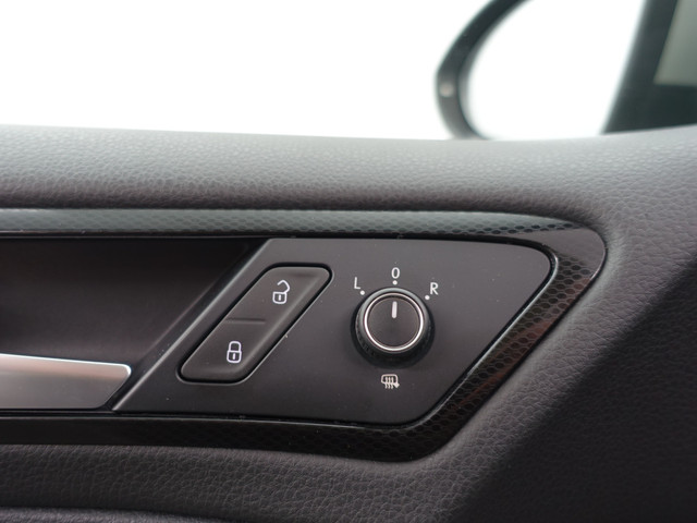 Volkswagen Golf 1.4 TSI ACT Highline+ Panoramadak, Park Assist, Sport Interieur, Cruise, Clima