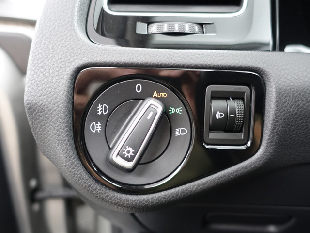 Volkswagen Golf 1.4 TSI ACT Highline+ Panoramadak, Park Assist, Sport Interieur, Cruise, Clima