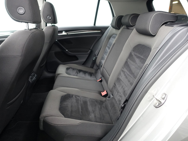 Volkswagen Golf 1.4 TSI ACT Highline+ Panoramadak, Park Assist, Sport Interieur, Cruise, Clima