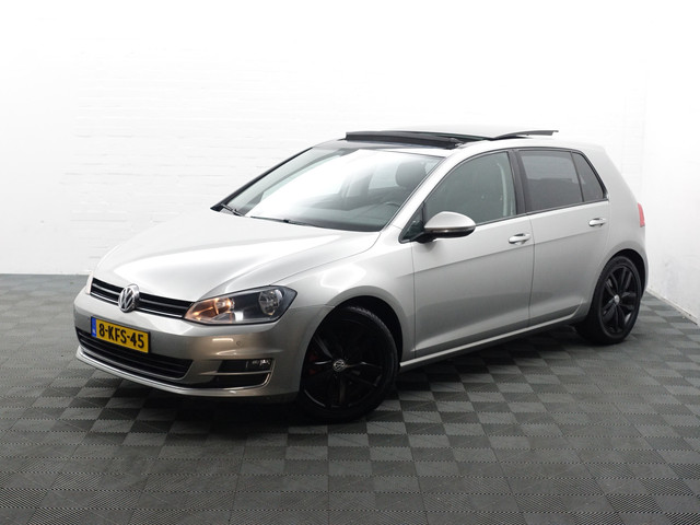 Volkswagen Golf 1.4 TSI ACT Highline+ Panoramadak, Park Assist, Sport Interieur, Cruise, Clima