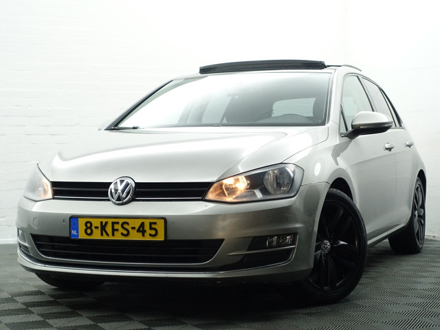 Volkswagen Golf 1.4 TSI ACT Highline+ Panoramadak, Park Assist, Sport Interieur, Cruise, Clima