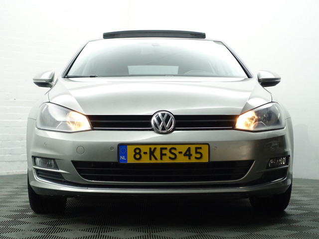 Volkswagen Golf 1.4 TSI ACT Highline+ Panoramadak, Park Assist, Sport Interieur, Cruise, Clima