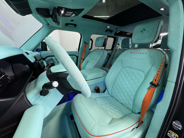 Land Rover Defender 2.0 P400e 110 X✅Customized Signature Car✅UNIEK✅Custom Interieur✅Stoelventilatie✅URBAN✅Meridian✅Panoramadak✅