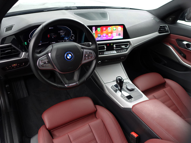 BMW 3 Serie 320e M Performance Aut- Harman Kardon, CarPlay, Keyless, Standkachel, Xenon Led, Sport Leder Interieur