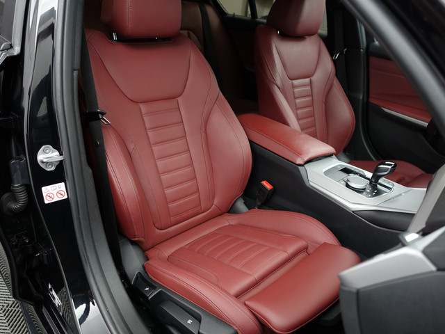 BMW 3 Serie 320e M Performance Aut- Harman Kardon, CarPlay, Keyless, Standkachel, Xenon Led, Sport Leder Interieur