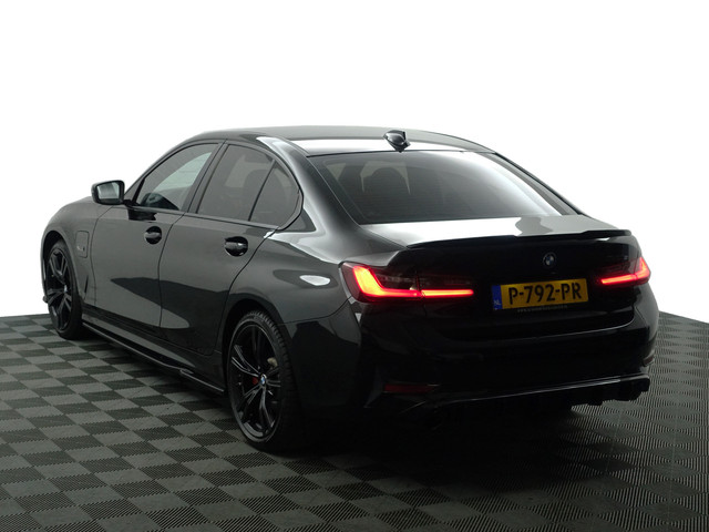BMW 3 Serie 320e M Performance Aut- Harman Kardon, CarPlay, Keyless, Standkachel, Xenon Led, Sport Leder Interieur