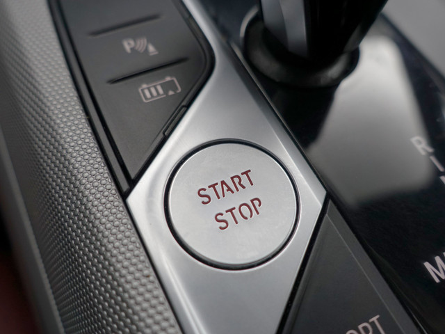 BMW 3 Serie 320e M Performance Aut- Harman Kardon, CarPlay, Keyless, Standkachel, Xenon Led, Sport Leder Interieur