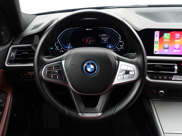 BMW 3 Serie 320e M Performance Aut- Harman Kardon, CarPlay, Keyless, Standkachel, Xenon Led, Sport Leder Interieur