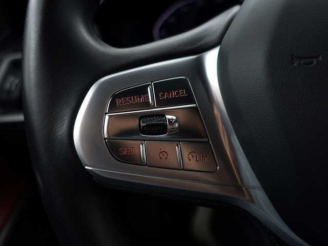 BMW 3 Serie 320e M Performance Aut- Harman Kardon, CarPlay, Keyless, Standkachel, Xenon Led, Sport Leder Interieur