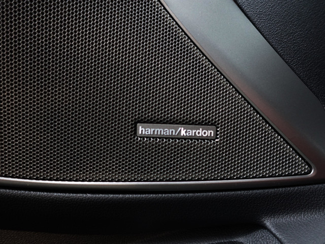 BMW 3 Serie 320e M Performance Aut- Harman Kardon, CarPlay, Keyless, Standkachel, Xenon Led, Sport Leder Interieur