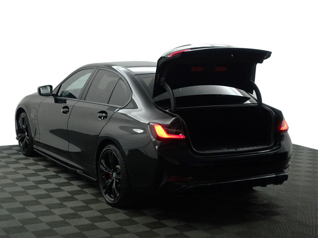 BMW 3 Serie 320e M Performance Aut- Harman Kardon, CarPlay, Keyless, Standkachel, Xenon Led, Sport Leder Interieur