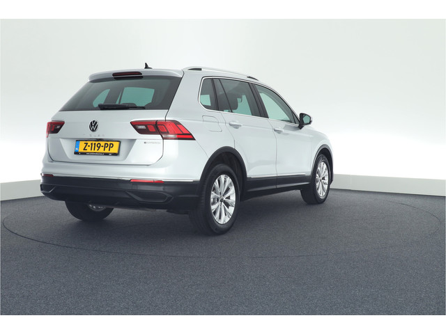 Volkswagen Tiguan 1.4 TSI 245pk eHybrid Trekhaak Keyless Camera Virtual Cockpit Navigatie