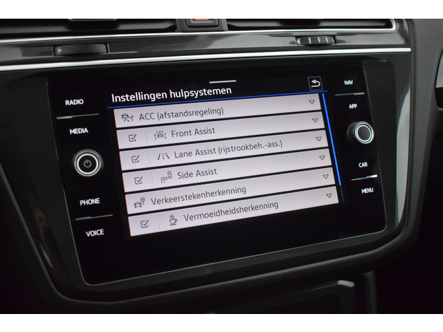 Volkswagen Tiguan 1.4 TSI 245pk eHybrid Trekhaak Keyless Camera Virtual Cockpit Navigatie