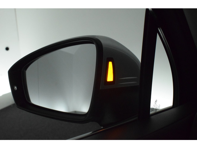 Volkswagen Tiguan 1.4 TSI 245pk eHybrid Trekhaak Keyless Camera Virtual Cockpit Navigatie