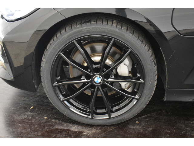 BMW 3 Serie 330e PHEV | M Sport | Elek trekhaak | Garantie | 19 |