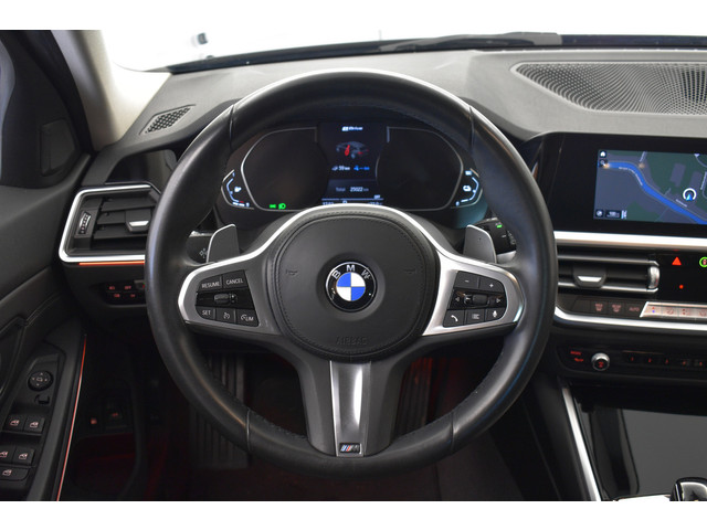 BMW 3 Serie 330e PHEV | M Sport | Elek trekhaak | Garantie | 19 |