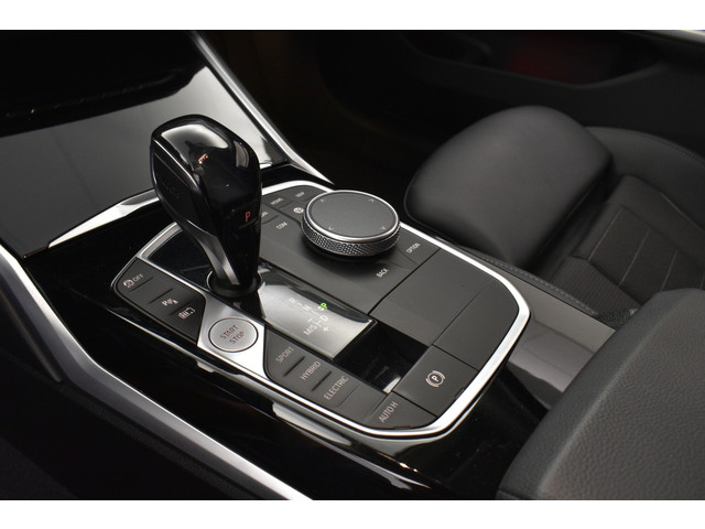 BMW 3 Serie 330e PHEV | M Sport | Elek trekhaak | Garantie | 19 |