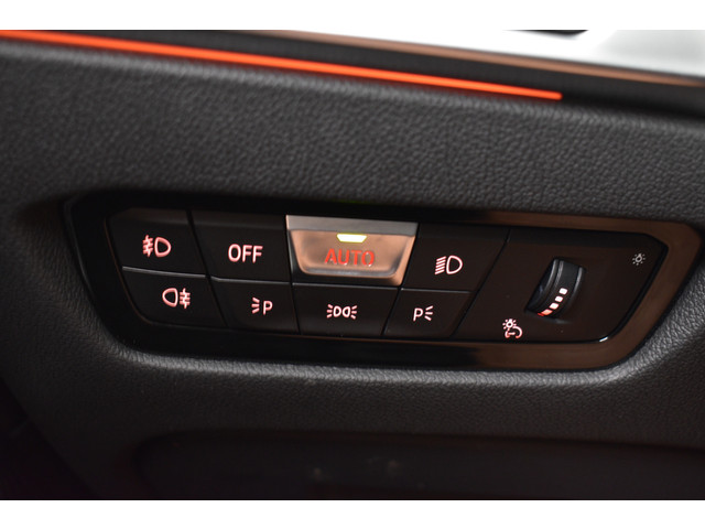 BMW 3 Serie 330e PHEV | M Sport | Elek trekhaak | Garantie | 19 |