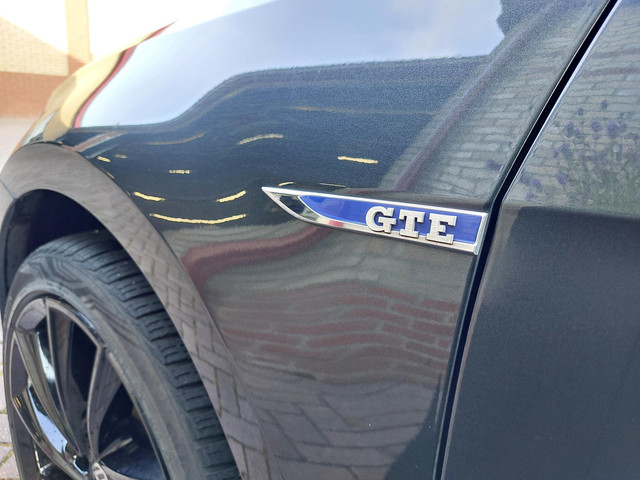 Volkswagen Golf 1.4 TSI GTE Connected Series | Trekhaak | NL auto