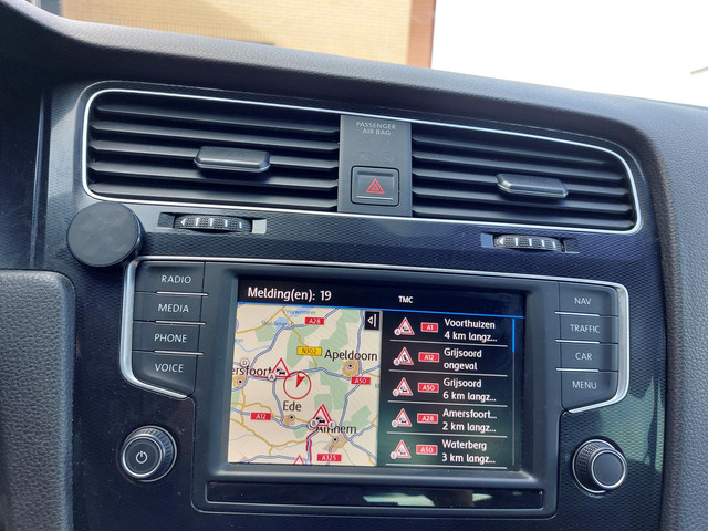 Volkswagen Golf 1.4 TSI GTE Connected Series | Trekhaak | NL auto