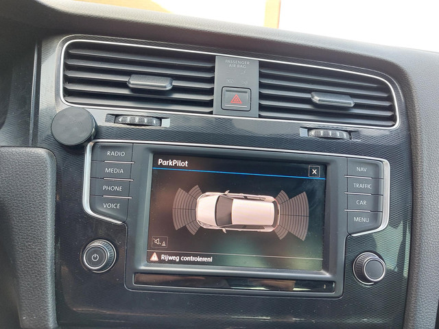 Volkswagen Golf 1.4 TSI GTE Connected Series | Trekhaak | NL auto