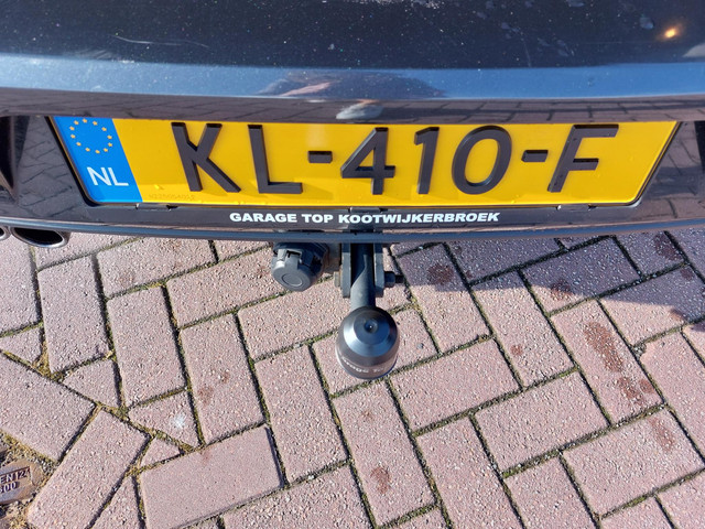 Volkswagen Golf 1.4 TSI GTE Connected Series | Trekhaak | NL auto