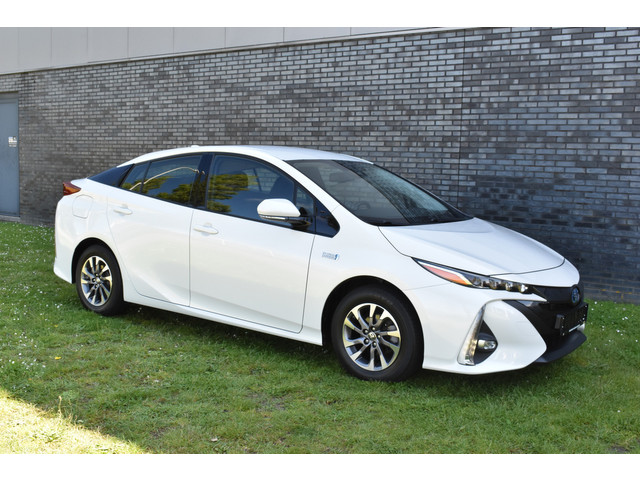 toyota-prius-1.8-plug-in-dynamic-plug-in---camera---navigatie---stoelverwarming