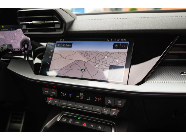 Audi A3 Sportback 40 TFSI e PHEV S Edition S-line 204pk S-Tronic! Panoramadak|Virtual Cockpit|Kuipstoelen elektrisch|Matrix|Black