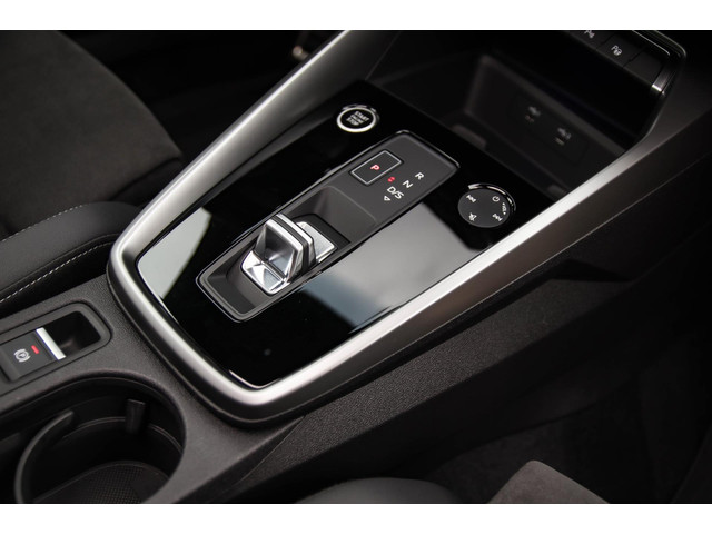 Audi A3 Sportback 40 TFSI e PHEV S Edition S-line 204pk S-Tronic! Panoramadak|Virtual Cockpit|Kuipstoelen elektrisch|Matrix|Black