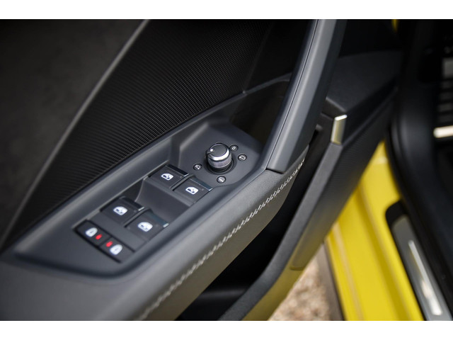 Audi A3 Sportback 40 TFSI e PHEV S Edition S-line 204pk S-Tronic! Panoramadak|Virtual Cockpit|Kuipstoelen elektrisch|Matrix|Black