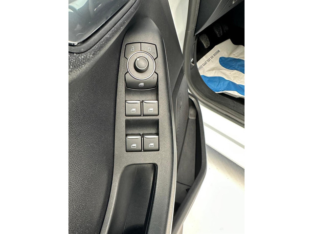 Ford Fiesta 1.0 EcoBoost Hybrid Titanium INC 1 JAAR GARANTIE !!