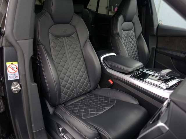 Audi Q8 55 TFSI e Quattro S Competition Aut- Panoramadak, Design Leder, Bang Olufsen, Head Up, Sfeerverlichting, Memory, CarPlay