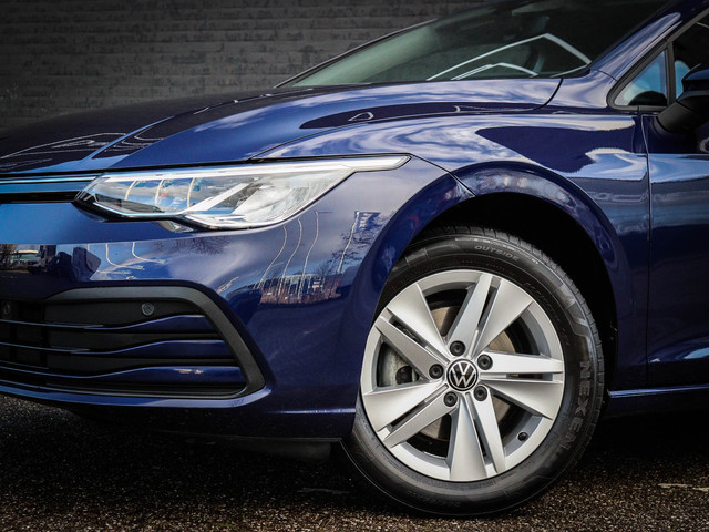 Volkswagen Golf 1.5 eTSI Life Business Nu 24.950,- !