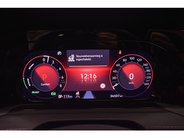 Volkswagen Golf GTE 245Pk SOH 93% Trekhaak Panodak Camera Stuur Stoel Verwarming Parelmoer lak