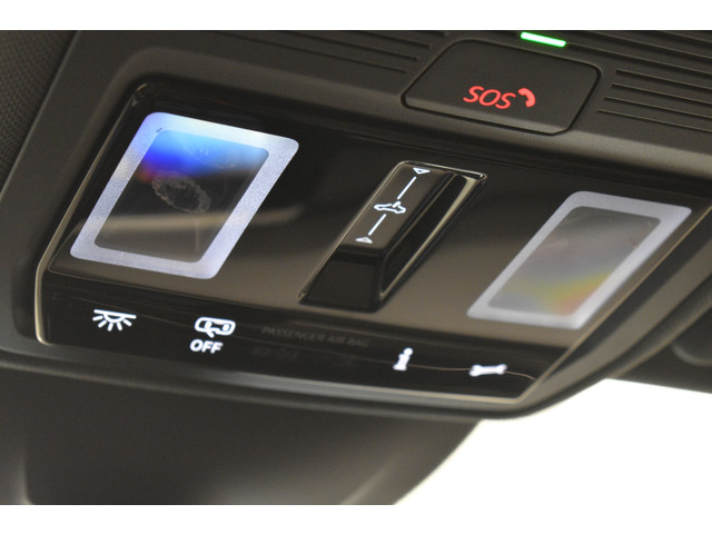 Volkswagen Golf GTE 245Pk SOH 93% Trekhaak Panodak Camera Stuur Stoel Verwarming Parelmoer lak