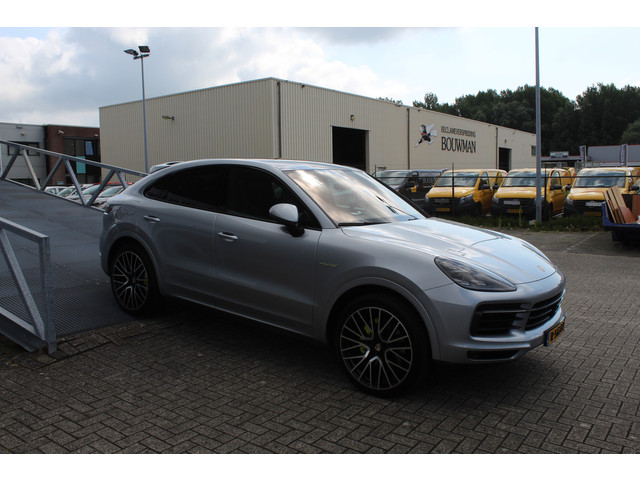 porsche-cayenne-coup-3.0-e-hybrid-btw-auto-panoramadak-sportchrono-navigatie-apple-carplay-stuurverwarming-dodehoek-detectie-cruise-control-ada
