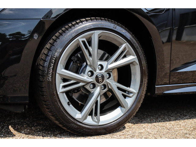 Audi A3 Sportback 40 TFSI e PHEV S Edition S-line 204pk S-Tronic! 1e|Panoramadak|Virtual Cockpit|Leder elektrisch|LED Matrix|Black