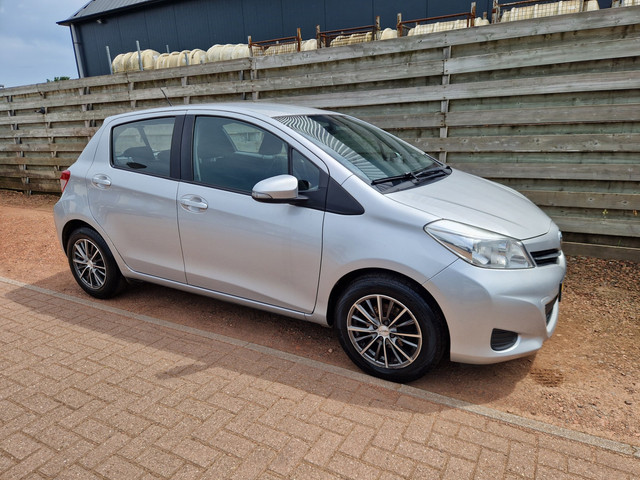 toyota-yaris-1.3-vvt-i-now-airco